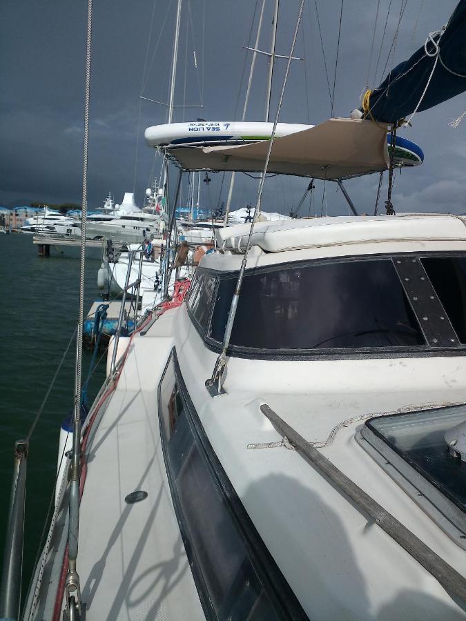 Bed & Boat Brezza Del Mare Otel Viareggio Dış mekan fotoğraf